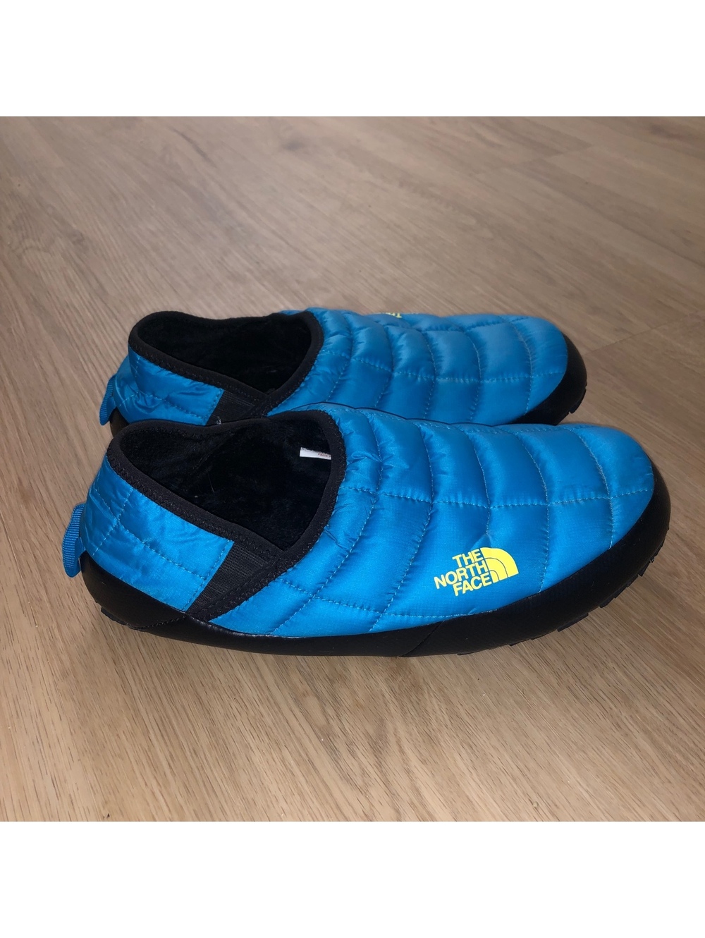 THE NORTH FACE THERMOBALL TRACTION MULE V SLIPPERS SHOES BLUE YELLOW MENS SZ 11